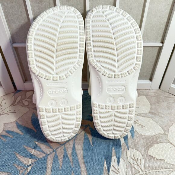 Crocs women’s Size 11 Men’s Size 9 - Picture 11 of 12